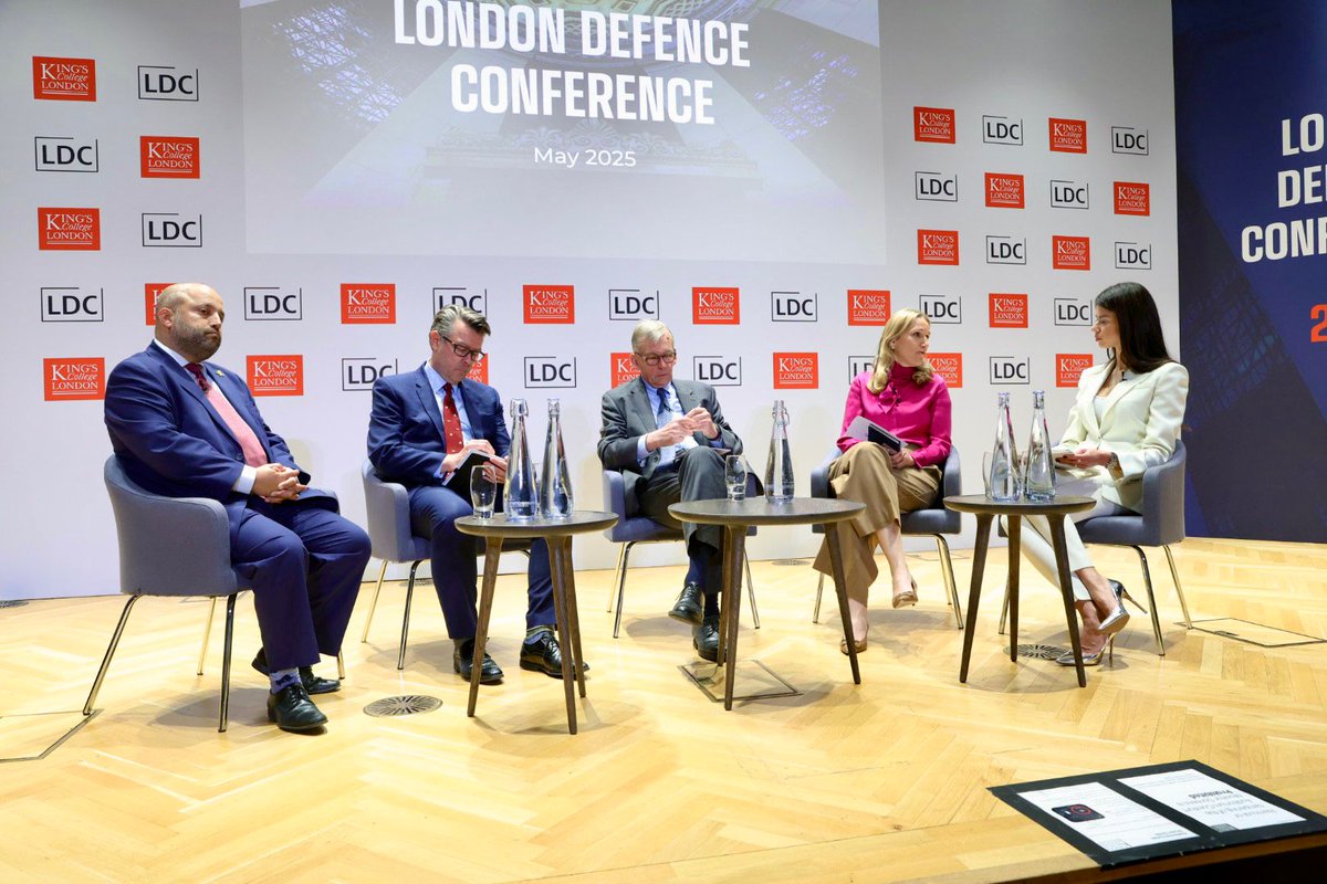 Security Studies (@kclsecurity) on Twitter photo <a href="/Keir_Starmer/">Keir Starmer</a> In the third panel of the day, Marina Henke, Eyal Hulata, David Omand & Wyn Bowen discussed new nuclear proliferation and how, as we look towards the future, systems and doctrine could evolve if key international alliances break down. Moderated by <a href="/StarychSam/">Viktorija Starych-Samuoliene</a> <a href="/Keir_Starmer/">Keir Starmer</a> In the third panel of the day, Marina Henke, Eyal Hulata, David Omand & Wyn Bowen discussed new nuclear proliferation and how, as we look towards the future, systems and doctrine could evolve if key international alliances break down. Moderated by <a href="/StarychSam/">Viktorija Starych-Samuoliene</a>
