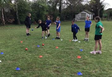 The Sports Leaders visited Dovery on Friday 25th April to organise a mini Festival for  Year 3 and Year 4 children. The archery and the blindfold activities were a lot of fun!