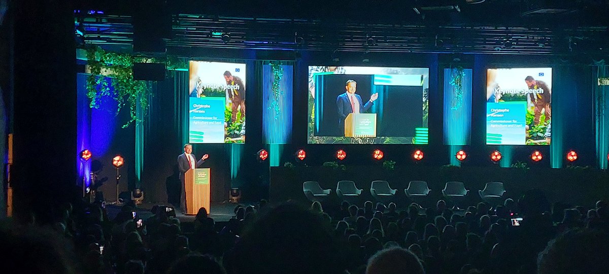 ConfcoopUE (@confcoopue) on Twitter photo <a href="/ConfcoopUE/">ConfcoopUE</a> presente alla #EUAgriVision, dove la <a href="/EU_Commission/">European Commission</a>, con a capo il Commissario UE per l'agricoltura <a href="/CHansenEU/">Christophe Hansen</a>, ha presentato i suoi punti cruciali per il futuro dell'agricoltura con un dibattito ricco di partecipanti 🚜🇪🇺
<a href="/Confcooperativ1/">Confcooperative</a> <a href="/Fedagripesca/">Fedagripesca - Confcooperative</a> <a href="/ConfcoopUE/">ConfcoopUE</a> presente alla #EUAgriVision, dove la <a href="/EU_Commission/">European Commission</a>, con a capo il Commissario UE per l'agricoltura <a href="/CHansenEU/">Christophe Hansen</a>, ha presentato i suoi punti cruciali per il futuro dell'agricoltura con un dibattito ricco di partecipanti 🚜🇪🇺
<a href="/Confcooperativ1/">Confcooperative</a> <a href="/Fedagripesca/">Fedagripesca - Confcooperative</a>