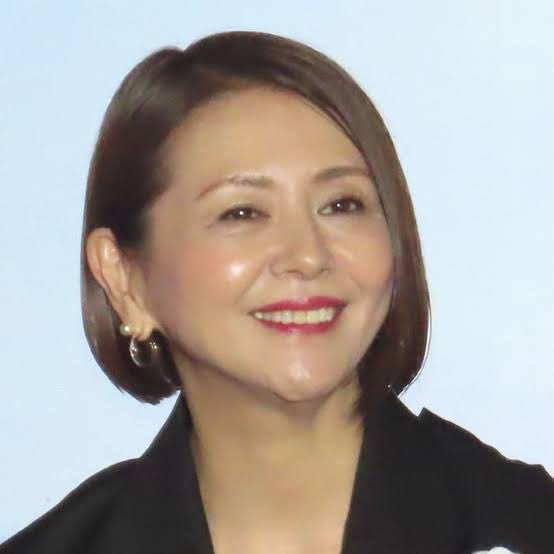 Grand_Zephyr's tweet image. 最後から二番目の恋
まだ、第一話のちょっとだけしか見てないけど、『小泉今日子』

言い方は悪いけど、こんなに『いい女』だったんだって改めて思った。
若い頃は全く興味なかったけどね。

この年だから単に綺麗だけじゃなくて、いい雰囲気と味が出てるんだなぁ。（しみじみ）

憧れるわぁ〜😊