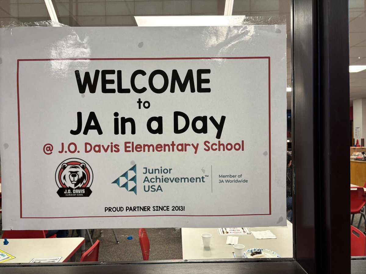 JODavisES1's tweet image. Today is #JAinaDay for our K-2nd graders! Thank you to our volunteers for coming out today!! #JODsquad #FinancialLiteracy 💵