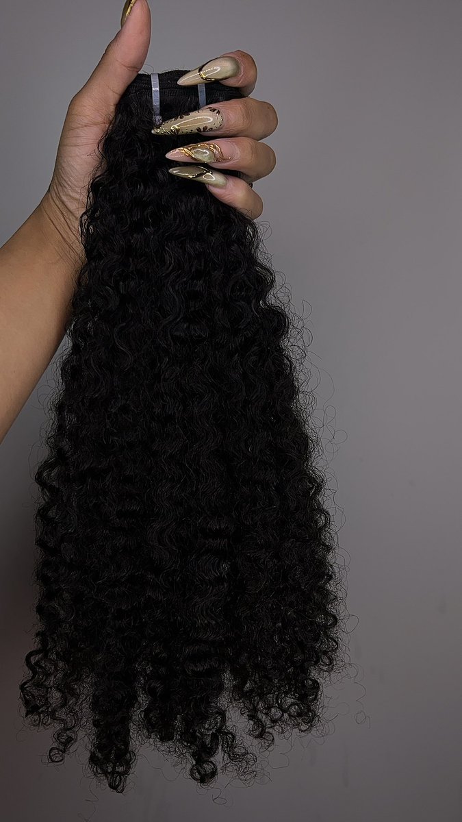 LuDawl's tweet photo. #nailmail feat. my newest texture Cambodian โVenusian Curlโ https://t.co/Ow2dl26u6S
