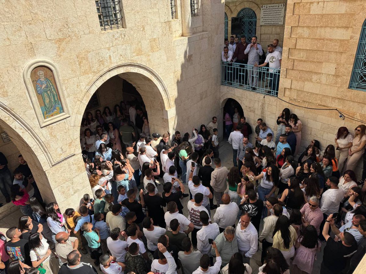 m3tsm769's tweet photo. بدعوة كريمة من رئيس مجلس صيدنايا، قمنا بزيارة إلى كنيسة مارالياس في صيدنايا، حيث حظينا بحفاوة استقبال من إخوتنا المسيحيين. كما التقينا خلال الزيارة كلاً من رئيس مجلس صيدنايا ورئيسة دير صيدنايا، وكان لنا معهم حديث غني تناول مختلف جوانب الواقع السوري https://t.co/ZhvQ4JuMXi