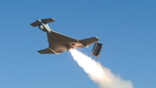Backbencher_99's tweet photo. BIG BREAKING NEWS:

Pakistani confirmed 17 Indian drone strikes in Lahore, Sheikhupura, Sialkot, Gujranwala, Narowal, and Chakwal. (25 explosions, 7 of them in Islamabad and Rawalpindi).

#OperationSindoor2 #IndiaPakistanWar #Lahore #Blast #DroneAttack #IndianArmy #IndianAirForce #IndiaPakistan #India #Pakistan #PakistaniArmy #PakistanIsATerrorState #BhoolChukMaaf https://t.co/hSD7IcOB19