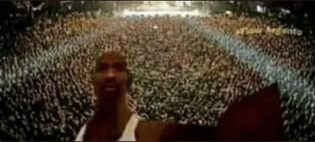 raspberhrriies's tweet image. mom: “who sold the house?!!???”
me seeing lorde on her ultrasound world tour