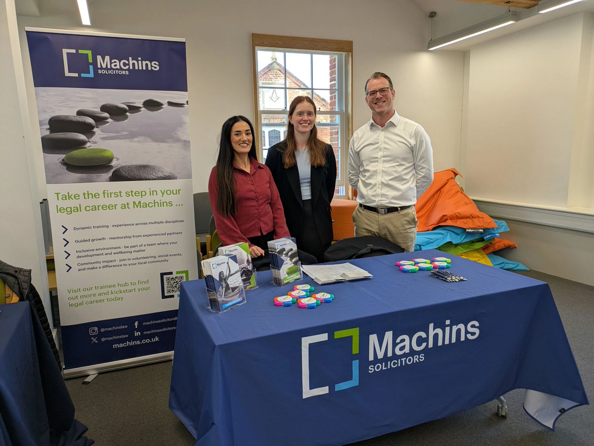 🚀 Inspiring Future Legal Minds! ⚖️

A big thank you to @uniofbuckingham for inviting our team along to yesterday's law fair. 
It was great to meet the students, share insights into the legal profession and life at Machins!

#LegalCareers #TraineeSolicitors