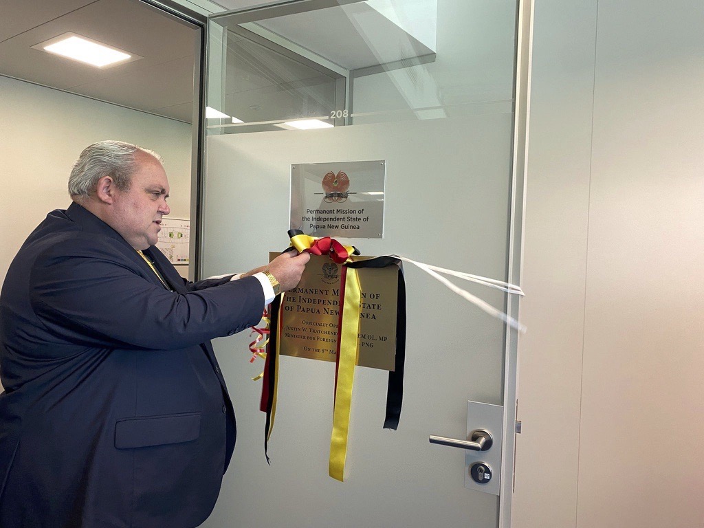 commonwealthsec's tweet image. Today, #PapuaNewGuinea celebrates the opening of its Permanent Mission to the @UN &amp;amp; other international organisations in #Geneva, with Hon @TkatchenkoMP, 🇵🇬 Foreign Affairs Minister, in attendance.

PNG joins as the newest mission at #CSSO Geneva.

We send our warmest wishes!