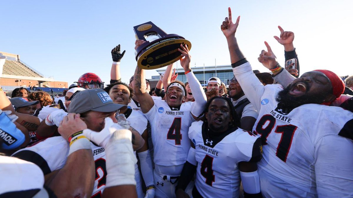 I appreciate <a href="/Coach_Rock/">Brian Rock</a> and <a href="/FerrisFootball/">Ferris St. Football</a> for coming to visit me today at school! Cant wait to come to camp and compete! 

<a href="/CoachAnnese/">Coach Annese</a> <a href="/steveannese/">Steve Annese</a> <a href="/SJJTitanSports/">SJJ Athletics</a> <a href="/SJJFootball/">St. John’s Jesuit Football</a> <a href="/RecruitSJJFB/">St. John's Jesuit Football Recruiting</a> <a href="/CoachJoeHorn/">Joe Horn</a>