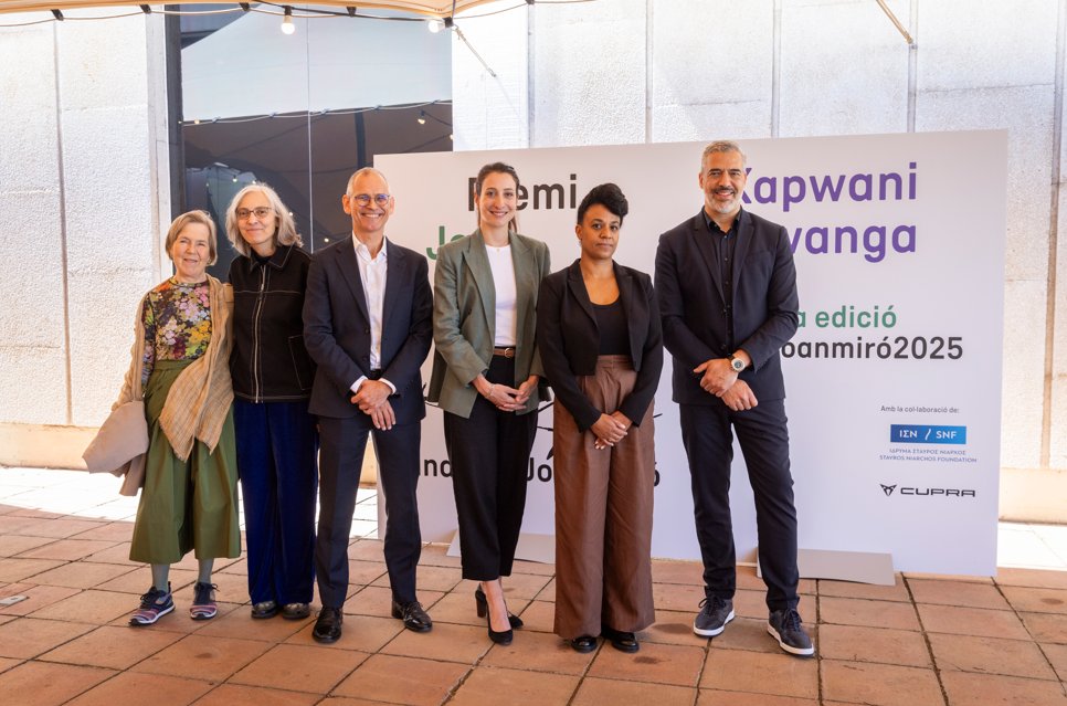 📢 Today we are announcing the 2025 Fundació Joan Miró Awarded artist!

The artist Kapwani Kiwanga is the winner of the ninth edition of the #JoanMiróPrize, one of the world’s most prestigious and consolidated contemporary art prizes, awarded this year by the #FundacióMiró with