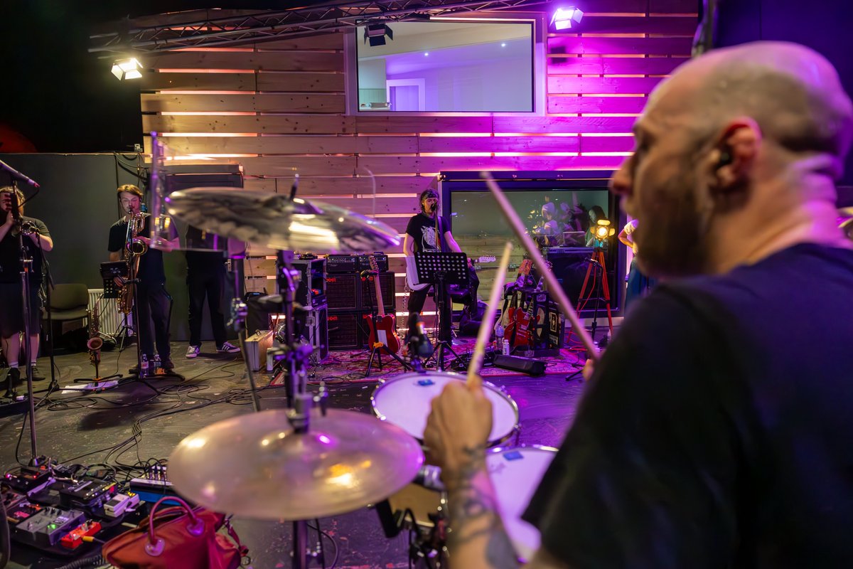 TheFratellis's tweet image. Soon 👀

📸 @thejoeeley