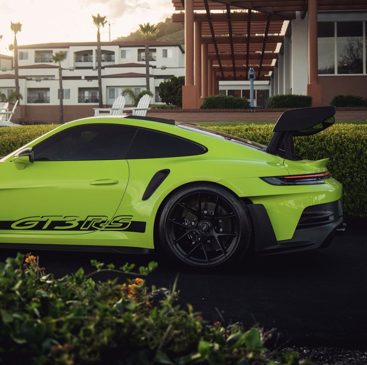 PorscheCIub's tweet photo. Paint-to-Sample Acid Green 992 GT3 RS https://t.co/NLkhpKMqwm