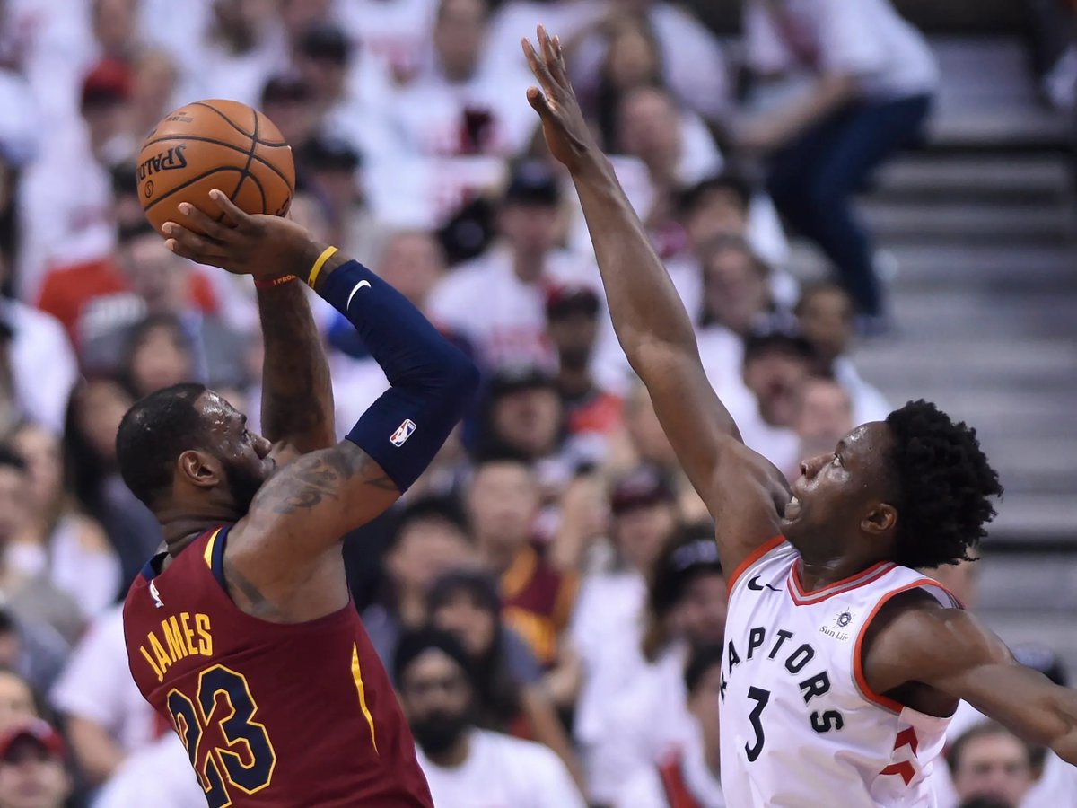 roadto80pct's tweet photo. 2018, round 2, game 2, LeBron:

- against #5 defense (-2.7 rDRTG)
- 42 points on 70 true shooting %
- 34 assists points w/ 1 turnover
- 70 eFG% on 47 expected eFG%
- in 75 possessions

the infamous "fadeaway game" ... gotta be in contention for best offensive performance ever tbh https://t.co/UsJJbJKW8p