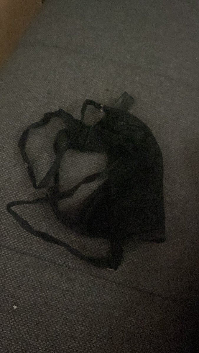 هذا كيلوت زوجتي نسته من ليلة البارحة بعد مخلصنا جنس