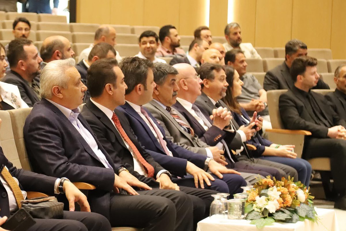 yusuf öztoprak 🇹🇷 (@oztoprakyusuf) on Twitter photo Esenyurt İlçe Milli Eğitim Müdürümüz <a href="/TayfunOzyolcu/">Tayfun ÖZYOLCU</a> tarafından düzenlenen, Türkiye geneli sağlık alanı bilgi yarışmasının finaline ilçe Başkanımız <a href="/togaycobann/">TOGAY ÇOBAN</a> ve yönetimdeki Arkadaşlarla katılım SağladıkEmeği geçen tümöğrencive öğretmenlerimize idarecilerimizeteşekkür ederiz… Esenyurt İlçe Milli Eğitim Müdürümüz <a href="/TayfunOzyolcu/">Tayfun ÖZYOLCU</a> tarafından düzenlenen, Türkiye geneli sağlık alanı bilgi yarışmasının finaline ilçe Başkanımız <a href="/togaycobann/">TOGAY ÇOBAN</a> ve yönetimdeki Arkadaşlarla katılım SağladıkEmeği geçen tümöğrencive öğretmenlerimize idarecilerimizeteşekkür ederiz…