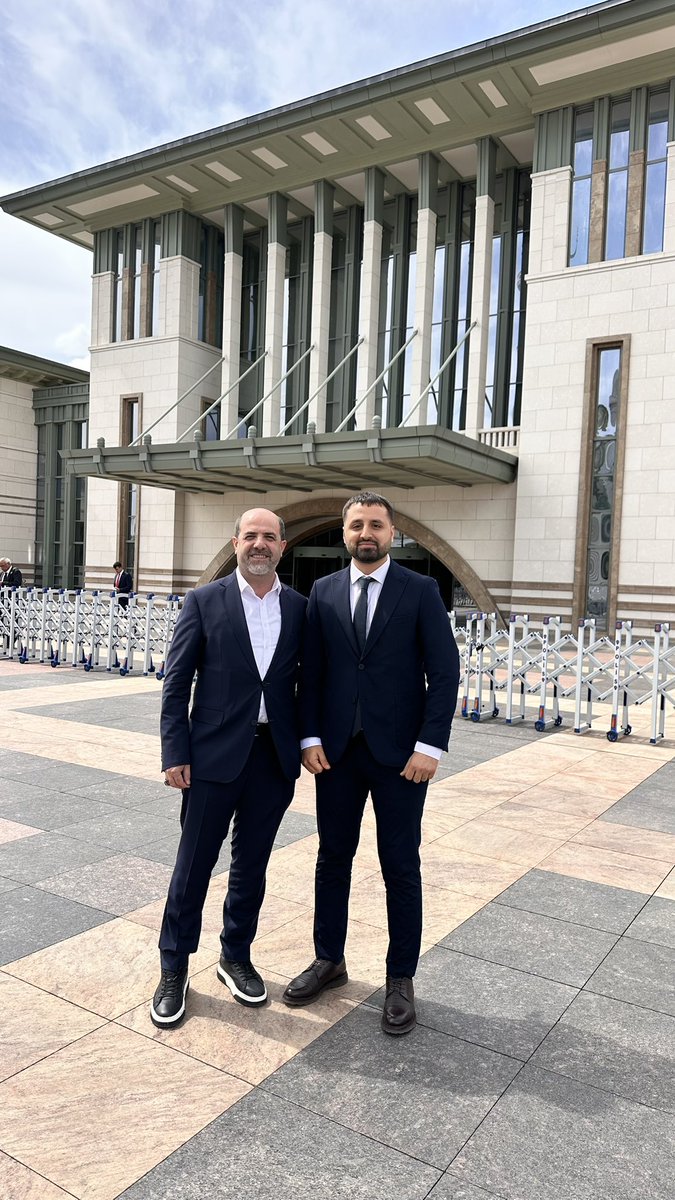 Ziya SÖZEN (@ziyasozen) on Twitter photo Genel Başkan yardımcımız Sayın <a href="/lokmanbeyazz/">Lokman Beyaz</a> , İstanbul Şube başkanımız Sayın <a href="/muhaammedkoc/">Muhammet Koç</a> ile birlikte Vakıflar haftası münasebetiyle Cumhurbaşkanlığı külliyesinde düzenlenen programa katıldık. <a href="/AsavVakfi/">AŞAV VAKFI</a> <a href="/asavistanbul/">AŞAV VAKFI</a> <a href="/VakiflarGM/">VAKIFLAR GENEL MÜDÜRLÜĞÜ</a> Genel Başkan yardımcımız Sayın <a href="/lokmanbeyazz/">Lokman Beyaz</a> , İstanbul Şube başkanımız Sayın <a href="/muhaammedkoc/">Muhammet Koç</a> ile birlikte Vakıflar haftası münasebetiyle Cumhurbaşkanlığı külliyesinde düzenlenen programa katıldık. <a href="/AsavVakfi/">AŞAV VAKFI</a> <a href="/asavistanbul/">AŞAV VAKFI</a> <a href="/VakiflarGM/">VAKIFLAR GENEL MÜDÜRLÜĞÜ</a>