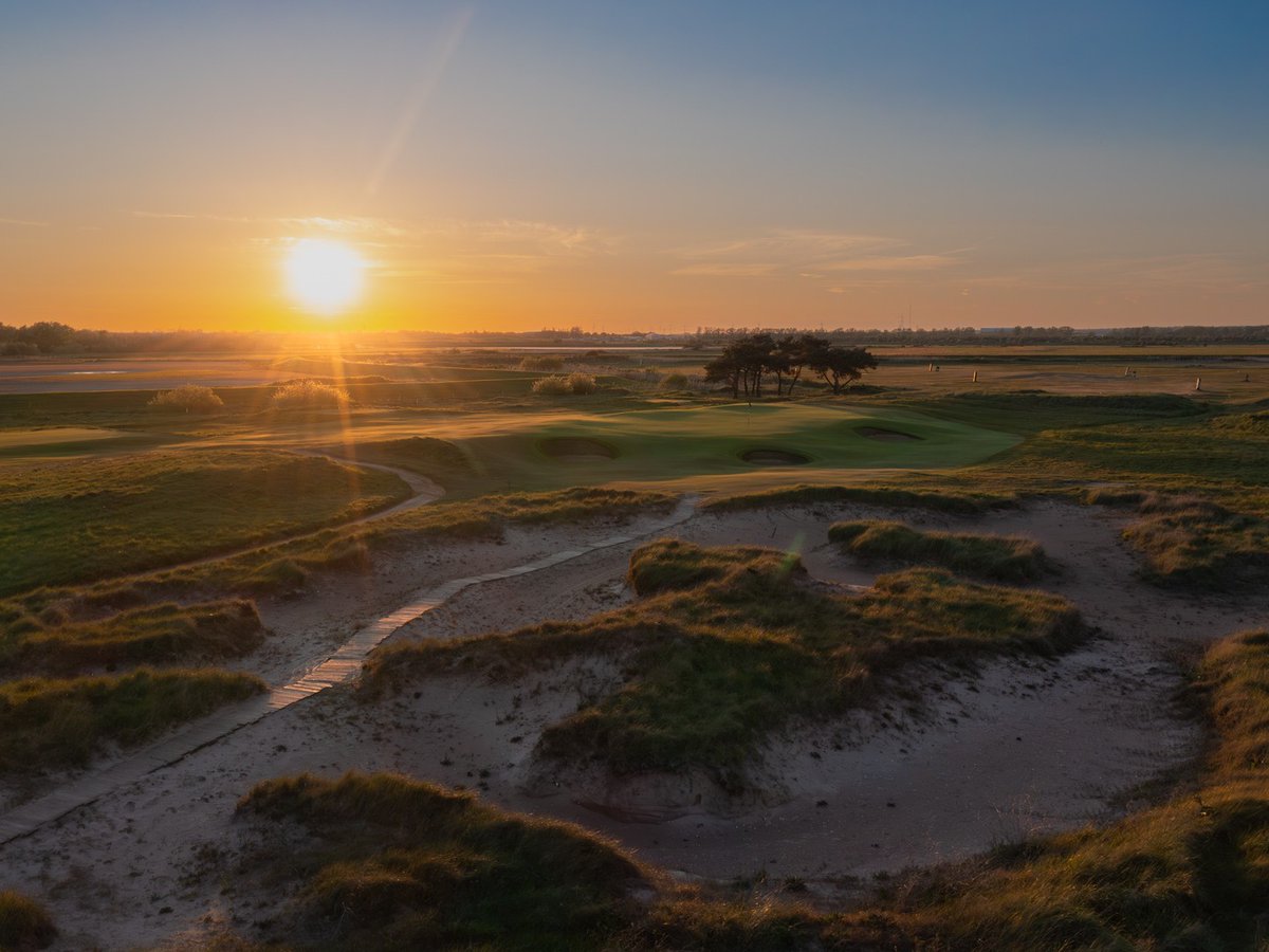 BIG news for <a href="/Princesgolfclub/">Princes Golf Club</a> as <a href="/RandA/">The R&A</a> confirms the club will host the Walker Cup in 2030. 🙌 

Huge congrats to Rob McGuirk, Ali McGuirk, and everyone involved in this remarkable journey - it’s been a privilege to play a small part over the past 8 years! Exciting times ahead!
