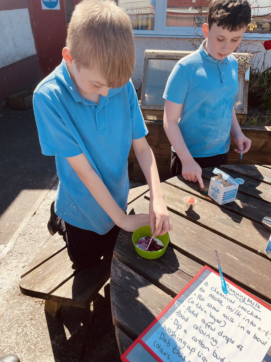 AddiewellPS's tweet image. Our Young STEM Leaders had a very messy time trying out some activities for Primary 1 - thank goodness for the sunshine so we could take our science outside!