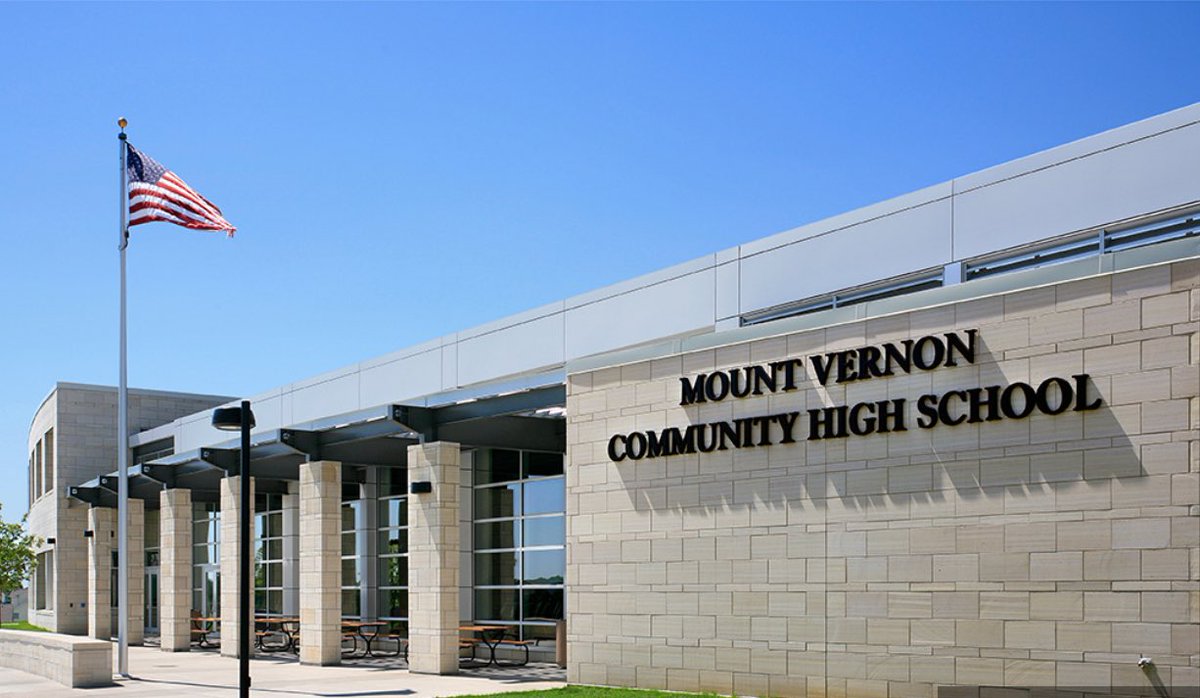 Coach Martinez (@jasonmart3960) on Twitter photo Thank you <a href="/MustangFB1/">MountVernonFootball</a> for letting me stop in this afternoon to talk about <a href="/scstormfootball/">Simpson Football ⚡️</a> with their class of 2026’s
#RollStorm ⚡️⚡️⚡️ Thank you <a href="/MustangFB1/">MountVernonFootball</a> for letting me stop in this afternoon to talk about <a href="/scstormfootball/">Simpson Football ⚡️</a> with their class of 2026’s
#RollStorm ⚡️⚡️⚡️