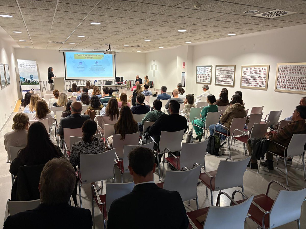 🧠🤝Ciencia, equipo y compromiso. 🏥 
Gracias por llenar la sala 🤗. 
Exitazo de convocatoria de todas las especialidades implicadas en #TNEs 
<a href="/HUCA_Asturias/">@HUCA</a>
<a href="/endohuca/">ENDOHUCA</a>
<a href="/astursalud/">Consejería de Salud</a>