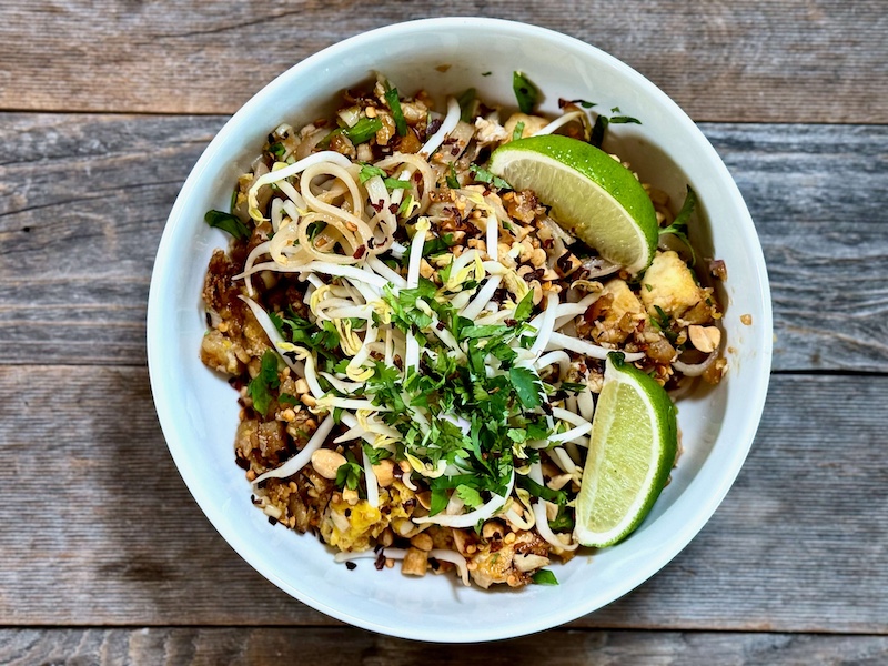 lifeatthetable's tweet image. 🥢 New Class Drop: Pad Thai! - mailchi.mp/lifeatthetable… Think tamarind zing, peanut crunch, and the sweet-savory harmony that has made Pad Thai a global icon. Book an event today!
#padthai #virtualcookingclass #culinaryteambuilding #whatsfordinner #lifeatthetable