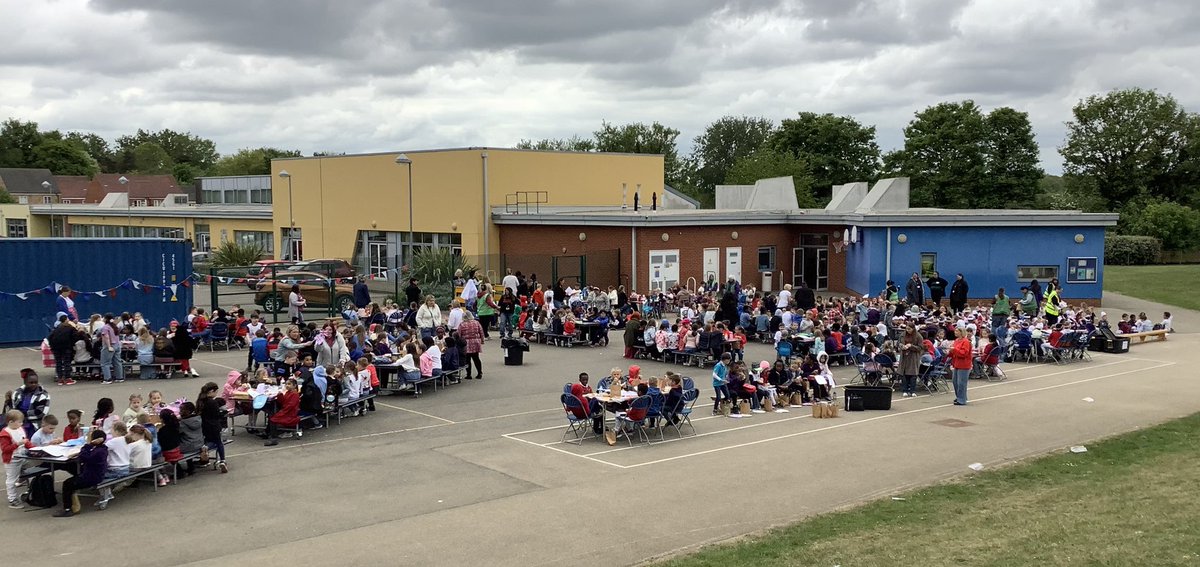 The whole school turned out for our #VEDay2025 street party, all bedecked in red, white &amp; blue with bunting, crowns, flags, table mats and more. Great to all get together and even better to celebrate such an historic event. #VEDay80 #Remembrance