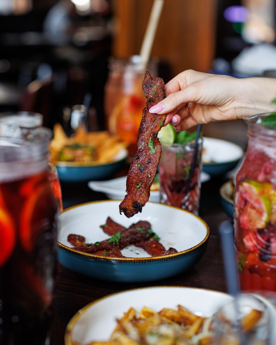 Victoria's Tavern tweet media