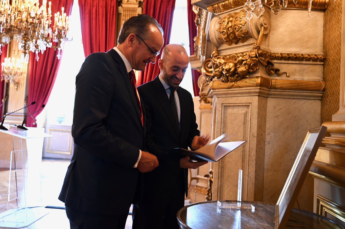 Benjamin Haddad (@benjaminhaddad) on Twitter photo Quel plaisir d’accueillir mon ami et nouveau ministre allemand des affaires européennes <a href="/GuntherKrichba3/">Gunther Krichbaum</a> au Quai d’Orsay la veille du jour de l’Europe.
Nous avons tant à faire ensemble pour construire une Europe plus forte. 🇫🇷 🇩🇪 Quel plaisir d’accueillir mon ami et nouveau ministre allemand des affaires européennes <a href="/GuntherKrichba3/">Gunther Krichbaum</a> au Quai d’Orsay la veille du jour de l’Europe.
Nous avons tant à faire ensemble pour construire une Europe plus forte. 🇫🇷 🇩🇪