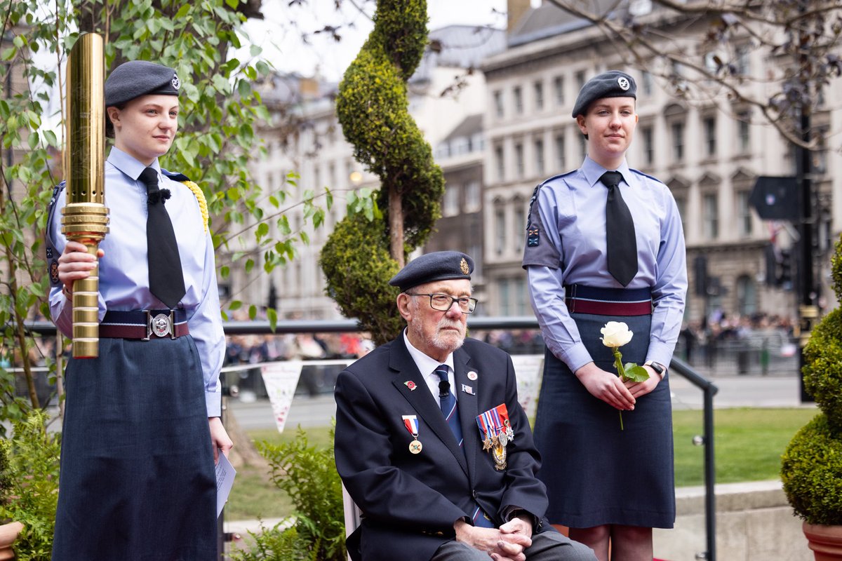 AdmTonyRadakin_'s tweet image. On VE Day we remember how the nation united around a single purpose: to restore peace, security & freedom in Europe.
The example of that generation must never fade. Today’s Armed Forces recommit themselves to upholding thier legacy, alongside our allies, today & in the future.