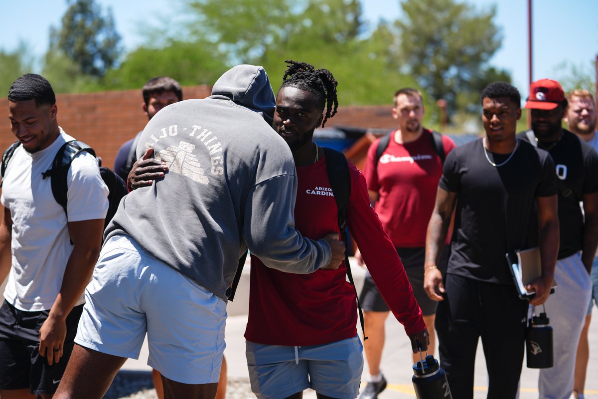 ROOKIE ALERT 🚨

Welcome to town y'all 🤝