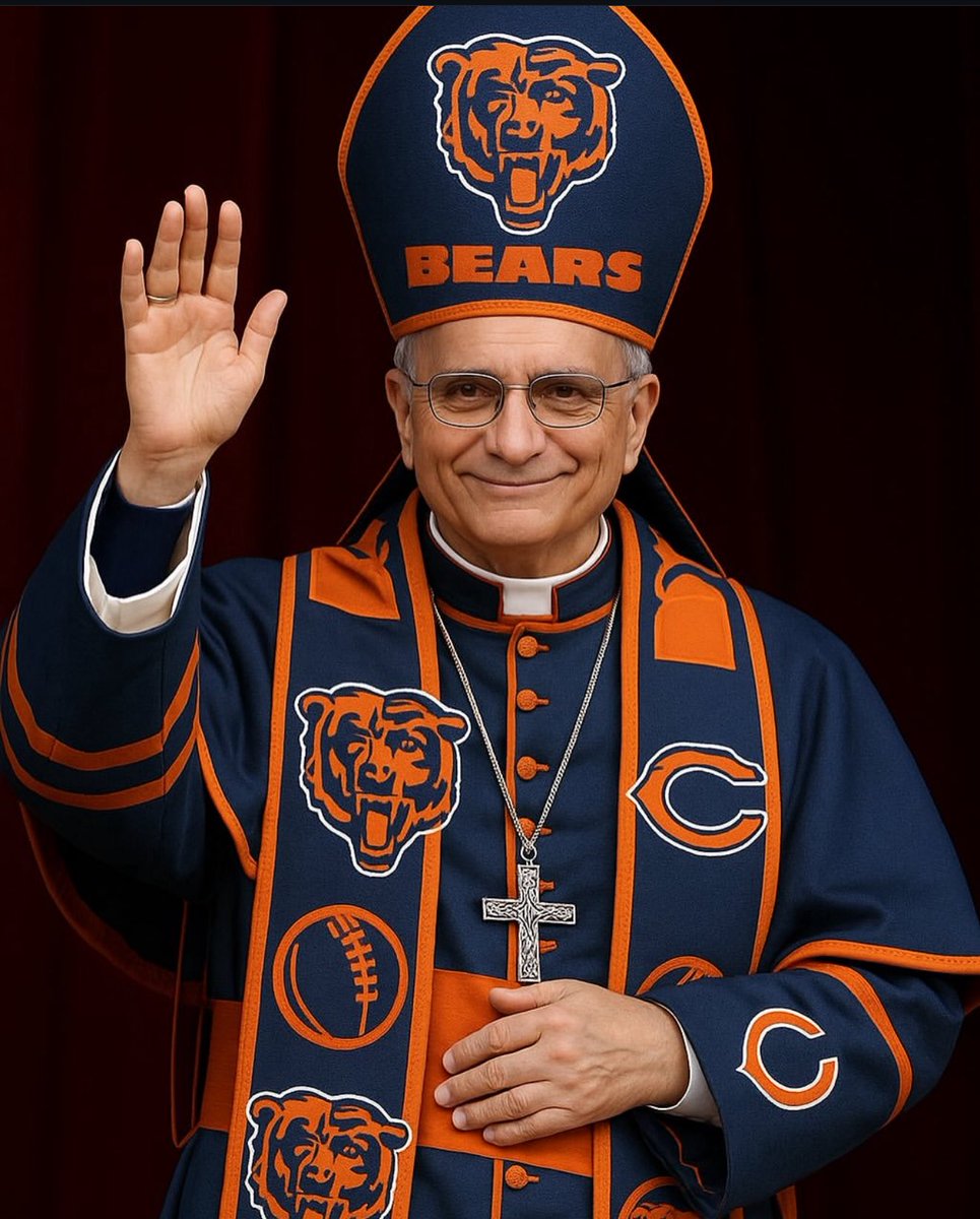 jack_bfr's tweet image. OFFICIAL: Pope Leo XIV has requested to wear this new Papal attire going forward.
Huge.