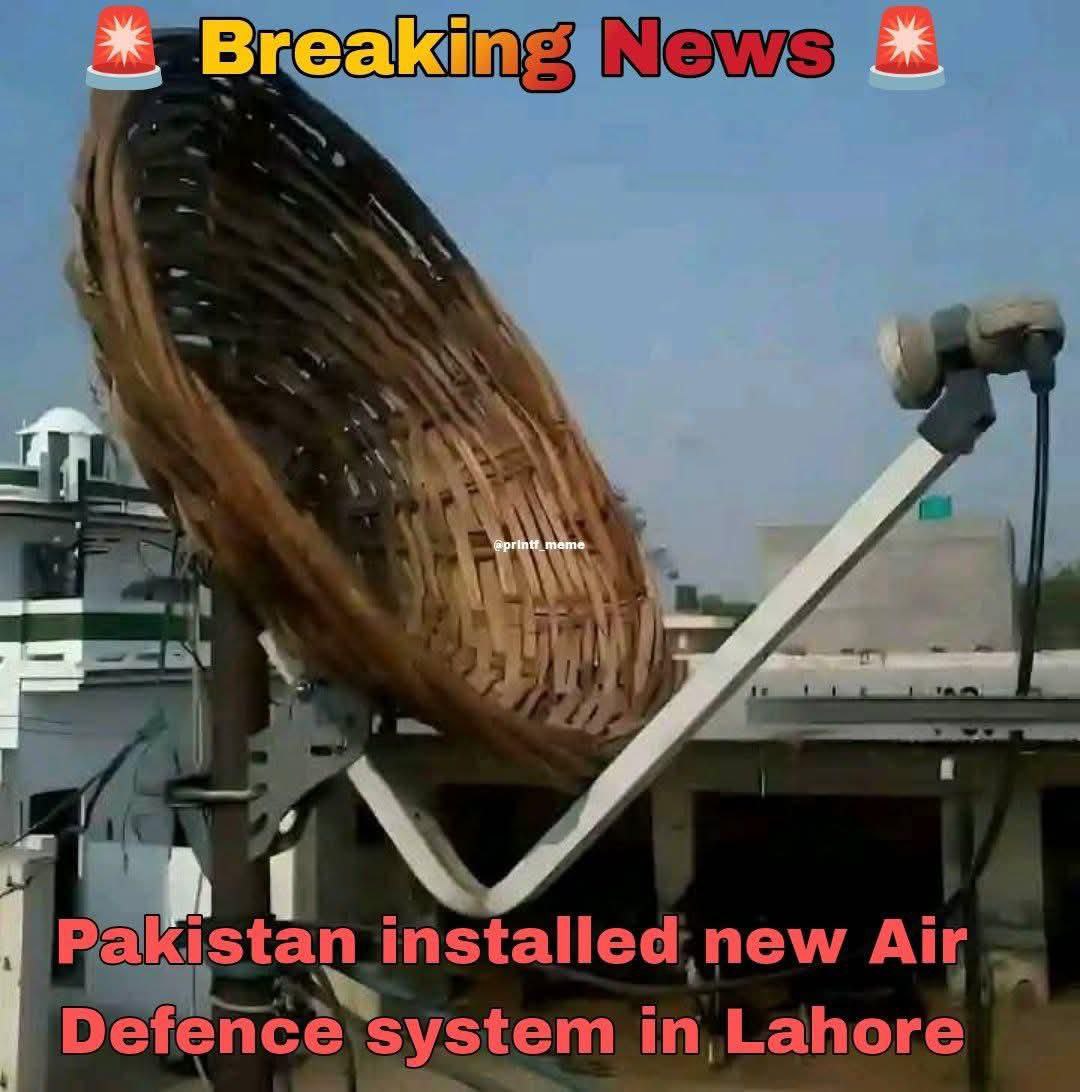 📢📢Pakistan installed new Air Defence system in Lahore due to high Economic crisis😀😄😂😜

#IndiaPakistanWar
#OperationSindoor
#OperationSindoor2
#IndianArmy
#INSvikarant
#IndianAirForce