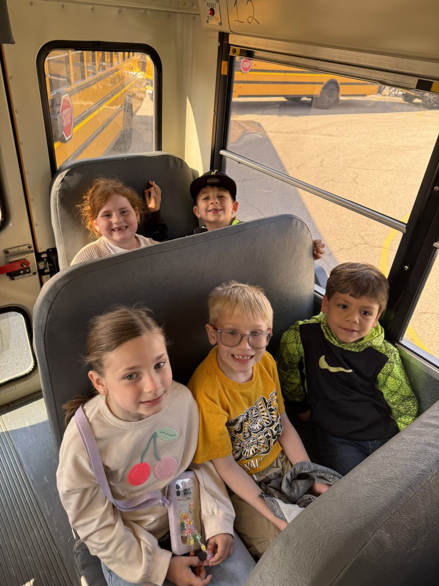 Dana Clingingsmith (@dclingingsmith1) on Twitter photo We went on an all school field trip today to see the Seussical musical!! ๐๐ถ #fabulousfirsties #fieldtrip <a href="/VV_Voyagers/">VV Voyagers</a> We went on an all school field trip today to see the Seussical musical!! ๐๐ถ #fabulousfirsties #fieldtrip <a href="/VV_Voyagers/">VV Voyagers</a>