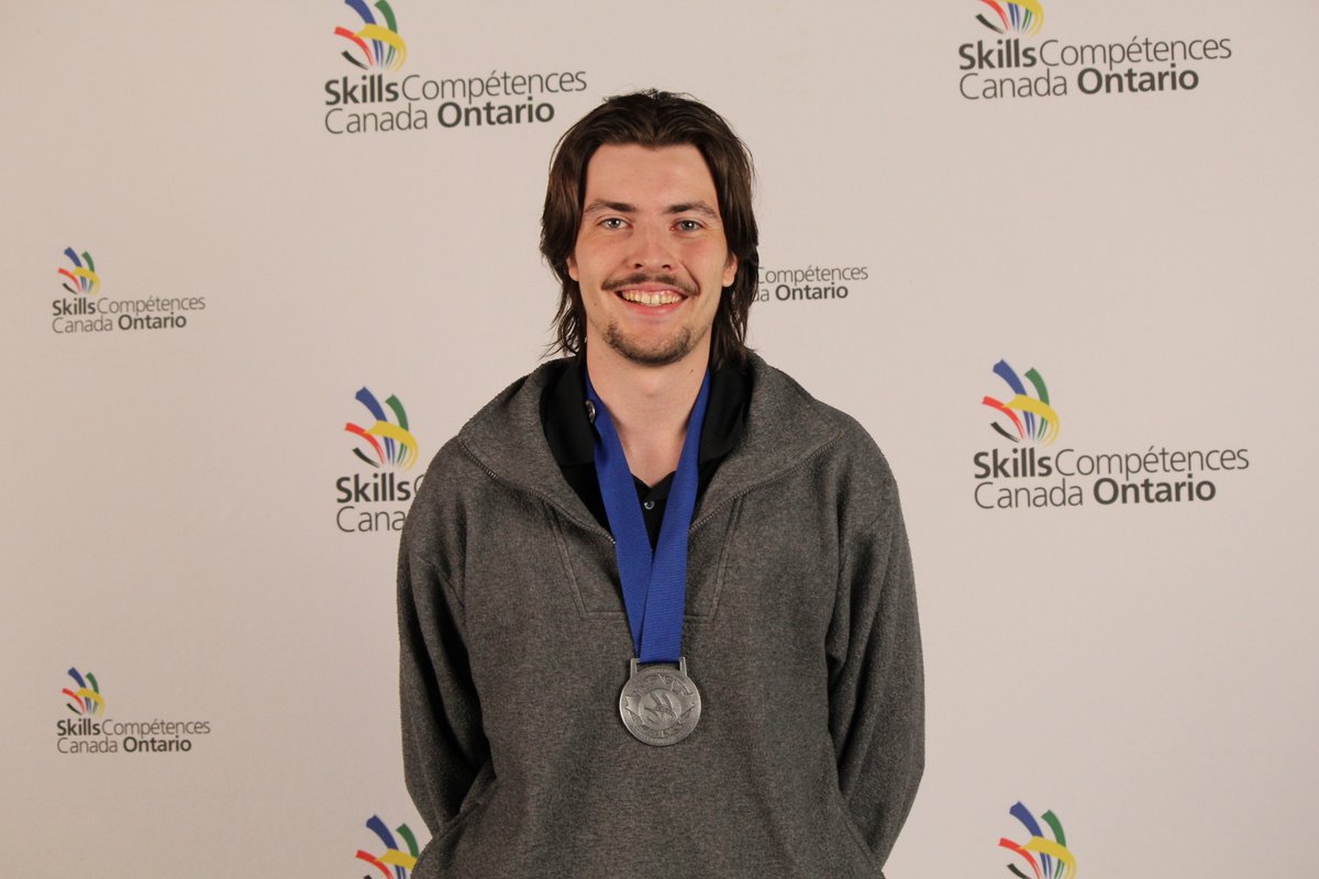 LA CITÉ (@collegelacite) on Twitter photo Félicitations à Tyler Byrne, finissant en Technologie du génie mécanique, pour sa médaille d'argent en « dessin industriel - CAO » aux Olympiades de Compétences Ontario <a href="/skillsontario/">Skills Ontario</a>! Bravo aussi à l'ensemble des étudiant.e.s qui ont participé. #LaCitéRayonne Félicitations à Tyler Byrne, finissant en Technologie du génie mécanique, pour sa médaille d'argent en « dessin industriel - CAO » aux Olympiades de Compétences Ontario <a href="/skillsontario/">Skills Ontario</a>! Bravo aussi à l'ensemble des étudiant.e.s qui ont participé. #LaCitéRayonne