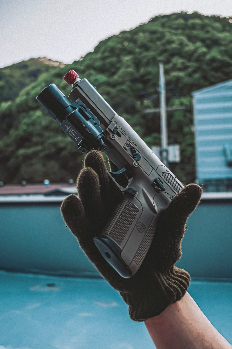 FN Five-seveN

Gun owner <a href="/EPAKIM1/">EPAKim</a>