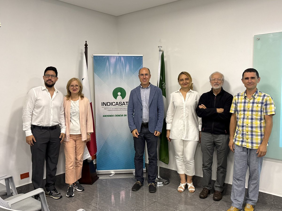 indicasat's tweet image. Parte de lo que fue el Seminario Institucional presentado en las instalaciones del @indicasataip por parte de los siguientes expositores:
📌 Dra. Marcela Mihai
📌 Dra. Habil. Luminita Mari
📌 Dr. Mihai Brebu
.
.
.
#SeminarioInstitucional #indicasataip #CienciaInternacional