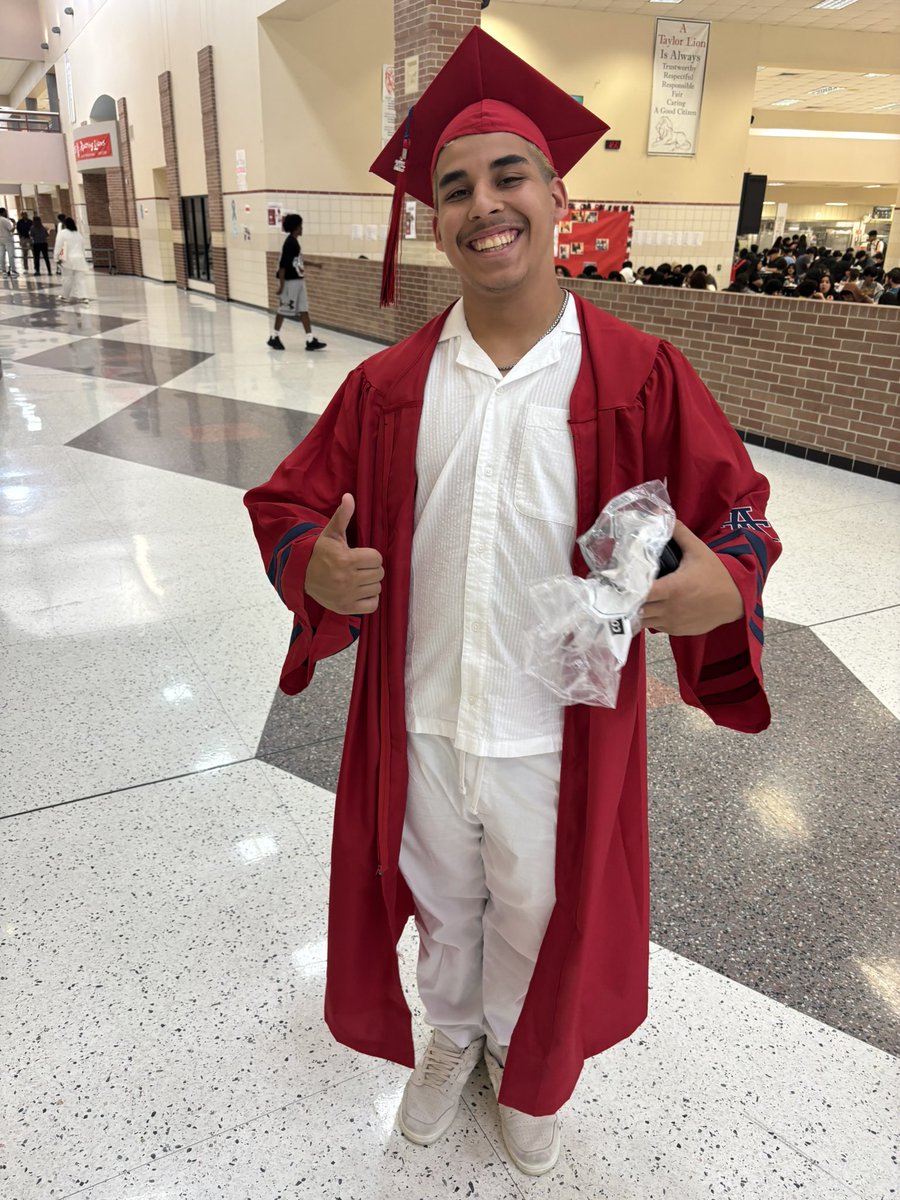 VANESSA WHEELER (@apvwheeler) on Twitter photo My absolute favorite time of the year <a href="/ATaylorHS/">Alief Taylor High School</a> 😍 So many stories and memories with these kids! My ❤️! My absolute favorite time of the year <a href="/ATaylorHS/">Alief Taylor High School</a> 😍 So many stories and memories with these kids! My ❤️!