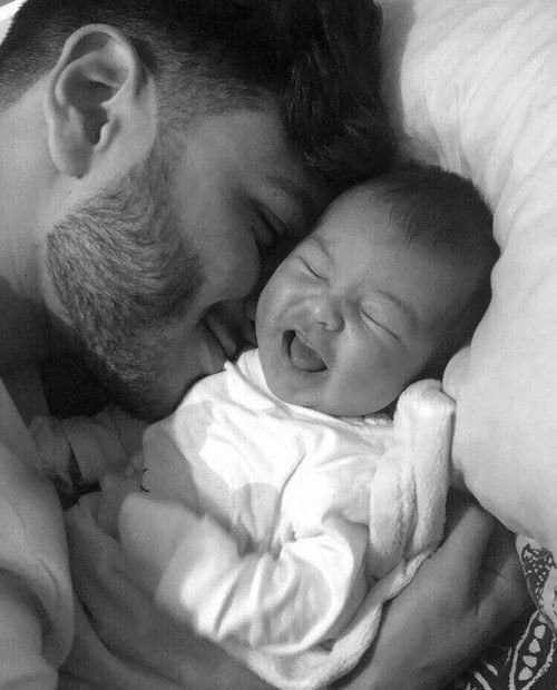 𝑂𝑛𝑒 𝑑𝑎𝑦 ❤️