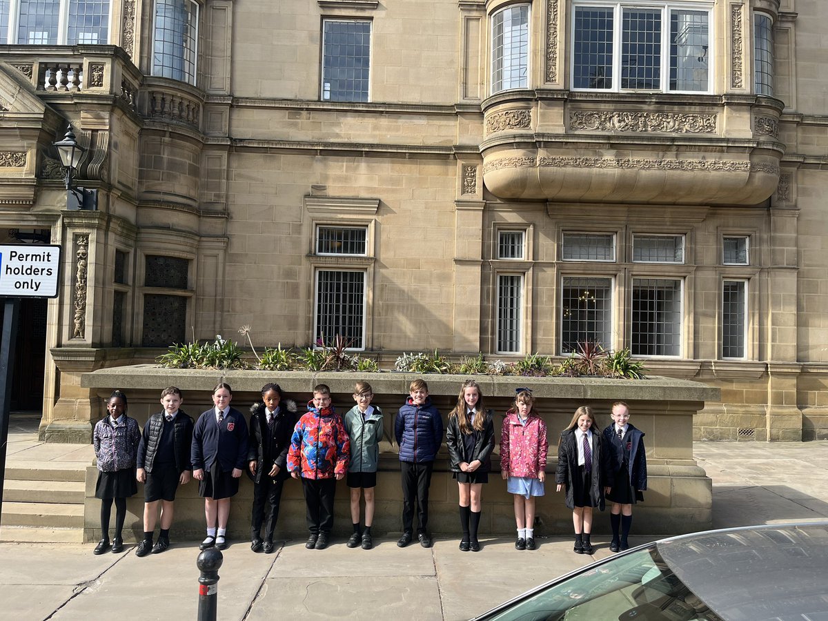 PontefractAT's tweet photo. Today, our schools have engaged in a variety of thought-provoking activities to commemorate #VEDay80. Thank you to our staff for helping our pupils to understand the significance of this day #VEDay #LestWeForgot https://t.co/8sQc31jvfC