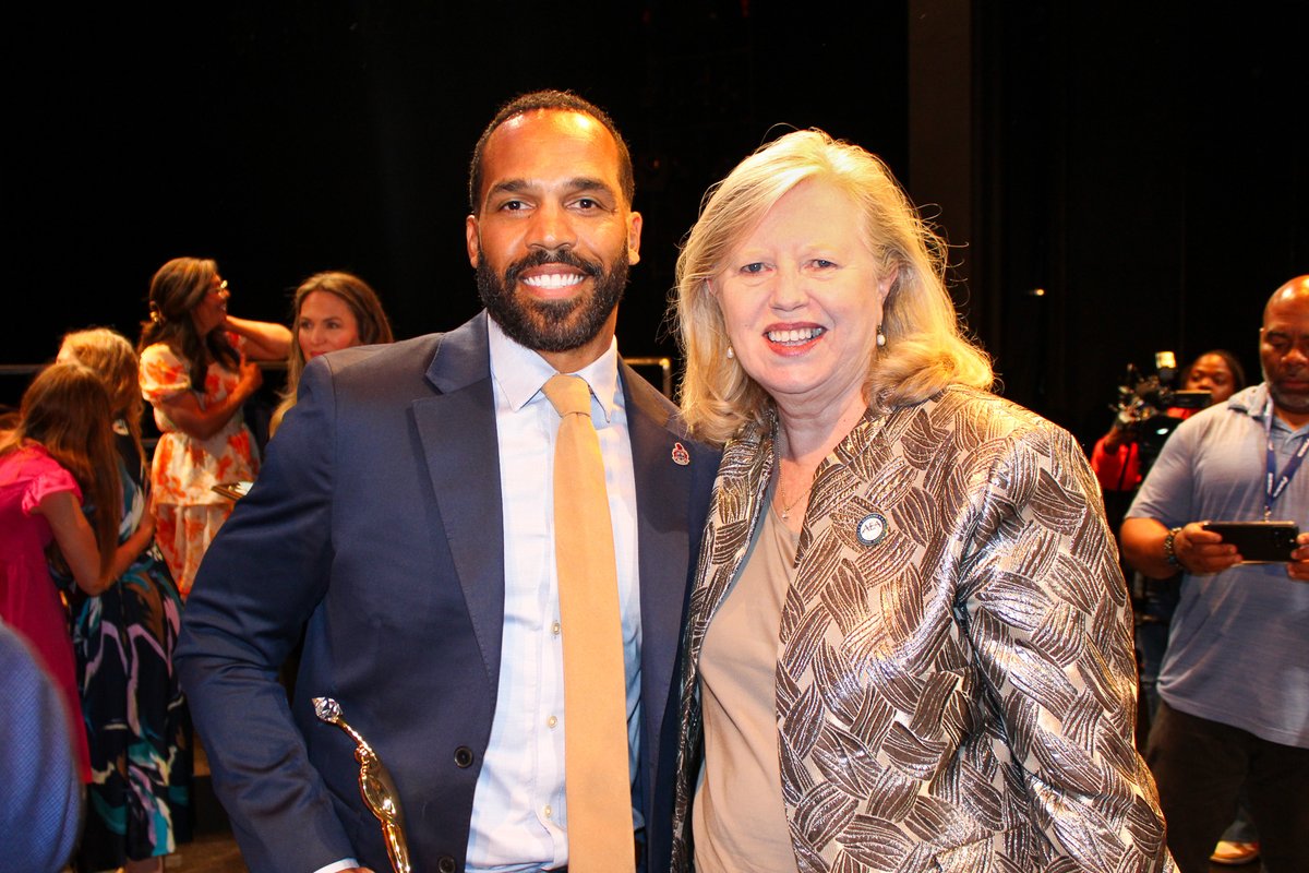 myAEA's tweet image. Congratulations to Katie Collins, the 2025-2026 Alabama Teacher of the Year, and Aubrey Bennett, the 2025-2026 Alternate State Teacher of the Year! 🎉 AEA was thrilled to attend the Alabama Teacher of the Year presentation last night and the ALBOE Meeting this morning to honor…