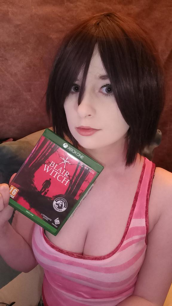 Blair witch has a good ending!? Let's try get it! In Eileen for today, come join! 

Twitch.tv/madambella 

#horrorgame #supportsmallstreamers #smallstreamer #blooberteam #blairwitch <a href="/BlooberTeam/">Bloober Team</a>