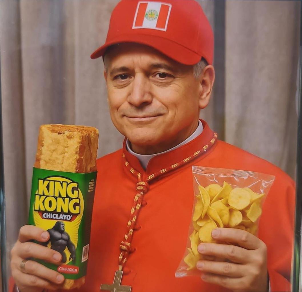 Jhefrytch's tweet photo. #PapaPeruano ahora sí Perú , de Chicago 🇺🇲  a Chiclayo 🇵🇪 donde tuvo 40 años al servicio cardenal y siendo obispo de la ciudad por el papá francisco, posteriormente teniendo en DNI de nacionalidad peruana en el año 2015, así es reconocido EVAN PREVOST como LEON XIV https://t.co/iAjUIB79sa