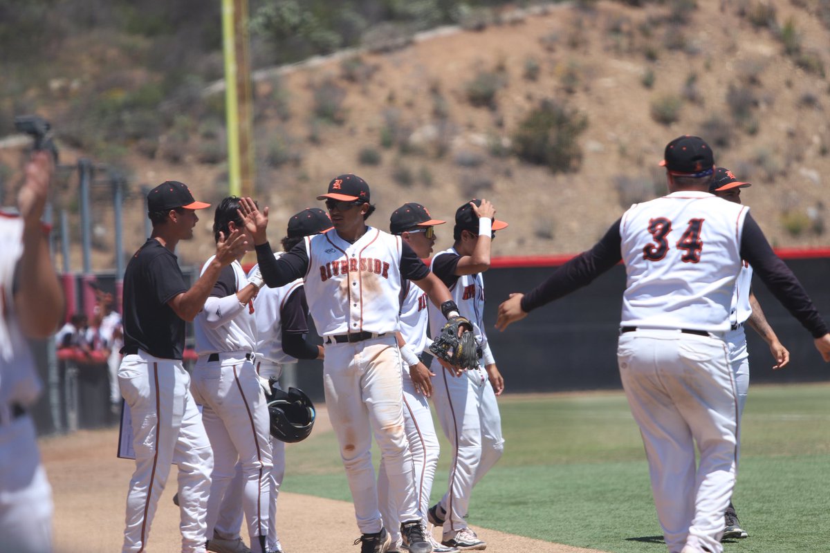 Through seven Riverside leads 6-0 over SD Mesa