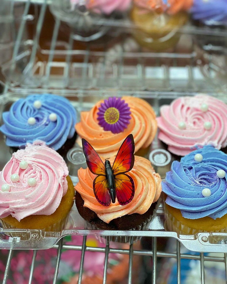 Mother’s Day is THIS Sunday—don’t wait to grab something sweet for Mom!
From cupcakes to festive cakes, we’ve got all her favorites ready for you.💐 

GLASSBORO 1-856-44 BREAD
CROSSKEYS: (856) 629-3232
WEDGWOOD: (856) 218-2400 

#MothersDay #MomsDay #BakeryFresh #CelebrateMom