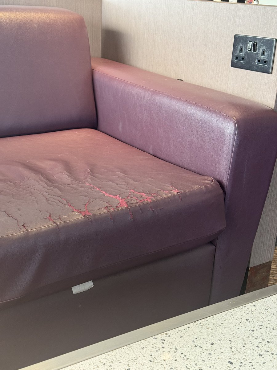 Emma Garrett (@emmasgarrett) on Twitter photo The Causeway Lounge is definitely due a facelift …. But is it getting one??
#BelfastBusinessLounge
<a href="/belfastairport/">Belfast International Airport</a> The Causeway Lounge is definitely due a facelift …. But is it getting one??
#BelfastBusinessLounge
<a href="/belfastairport/">Belfast International Airport</a>