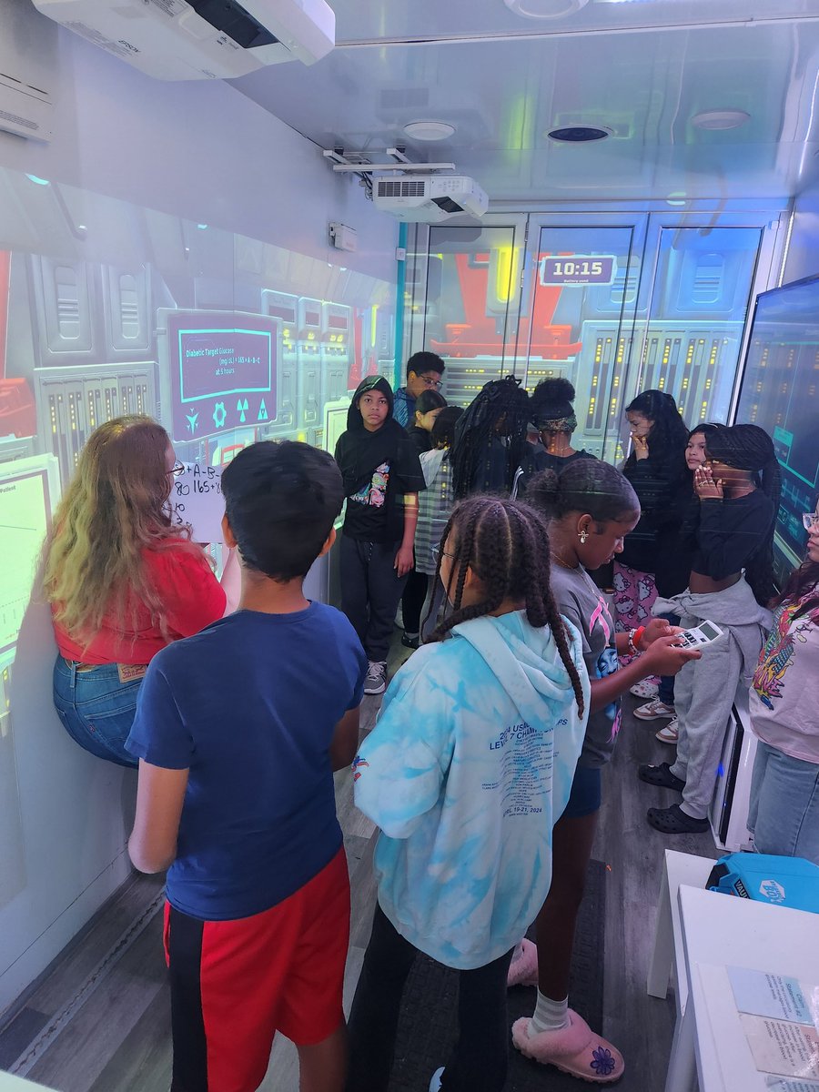lunasnotebook66's tweet photo. Our Nighthawks are having a blast with this mobile lab! Thanks, Learning Undefeated - Drop Anywhere Lab! We truly appreciate it! 
@MCPS @NeelsvilleMS @NMS_principal https://t.co/ltSV5D74BT