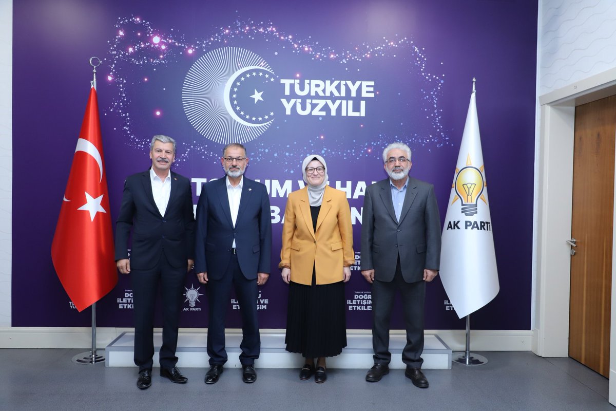 Emekli Memur-Sen,emeklilerin durumunu bugün Ak Parti Sivil Toplum ve Halkla İlişkilerden Sorumlu, Balıkesir Milletvekili Sayın Belgin UYGUR Hanımefendiye aktararak destek talebinde bulundu.