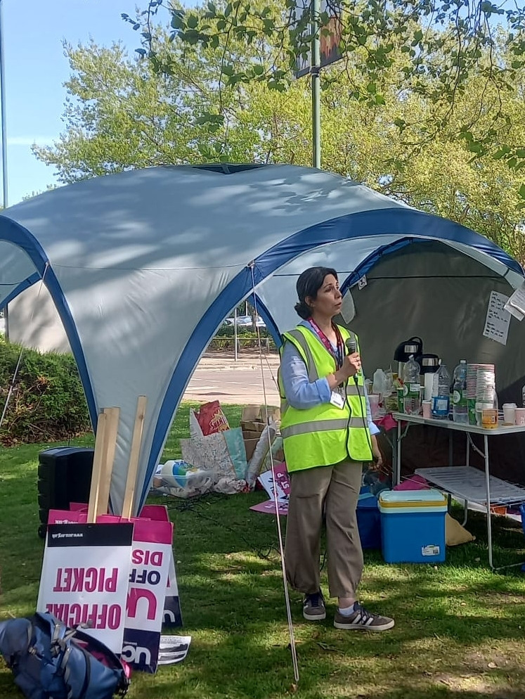 📣Pushing through with compulsory redundancies is not in the moral, strategic or financial interest of UEA.

🚩Join us on the picket line, tomorrow from 8am, as we continue to make the case for a brighter future for our university. #SaveUEA