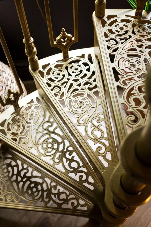 Have you explored our gallery? You can browse through our collection of pieces, showcasing everything from classic vintage designs to modern, contemporary styles. Discover your dream #design: zurl.co/hsT5t #SpiralStaircase #Staircase #InteriorDesign