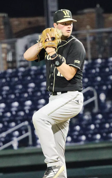Strasburg Express (@22657express) on Twitter photo Welcome aboard to SO RHP <a href="/RiversDavis/">Davis Rivers</a> from <a href="/WoffordBaseball/">Wofford Baseball</a>!
Rivers has seen limited action this spring but was an All-Star in the Cal Ripken League last summer, tossing 30.1 IP with a 4.15 ERA and 45 K's against just 9 BB. Rivers is from Columbia, SC. Welcome aboard to SO RHP <a href="/RiversDavis/">Davis Rivers</a> from <a href="/WoffordBaseball/">Wofford Baseball</a>!
Rivers has seen limited action this spring but was an All-Star in the Cal Ripken League last summer, tossing 30.1 IP with a 4.15 ERA and 45 K's against just 9 BB. Rivers is from Columbia, SC.