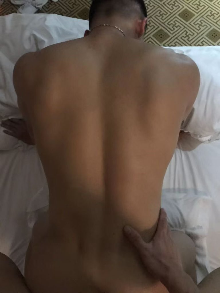 这他吗谁受得了啊

不得十个哥们一起